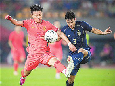ESPN记者:皇马为琼阿梅尼标价9000万欧,今夏或出售他;邮报:曼联未来数月可能会和B费进行新合同谈判