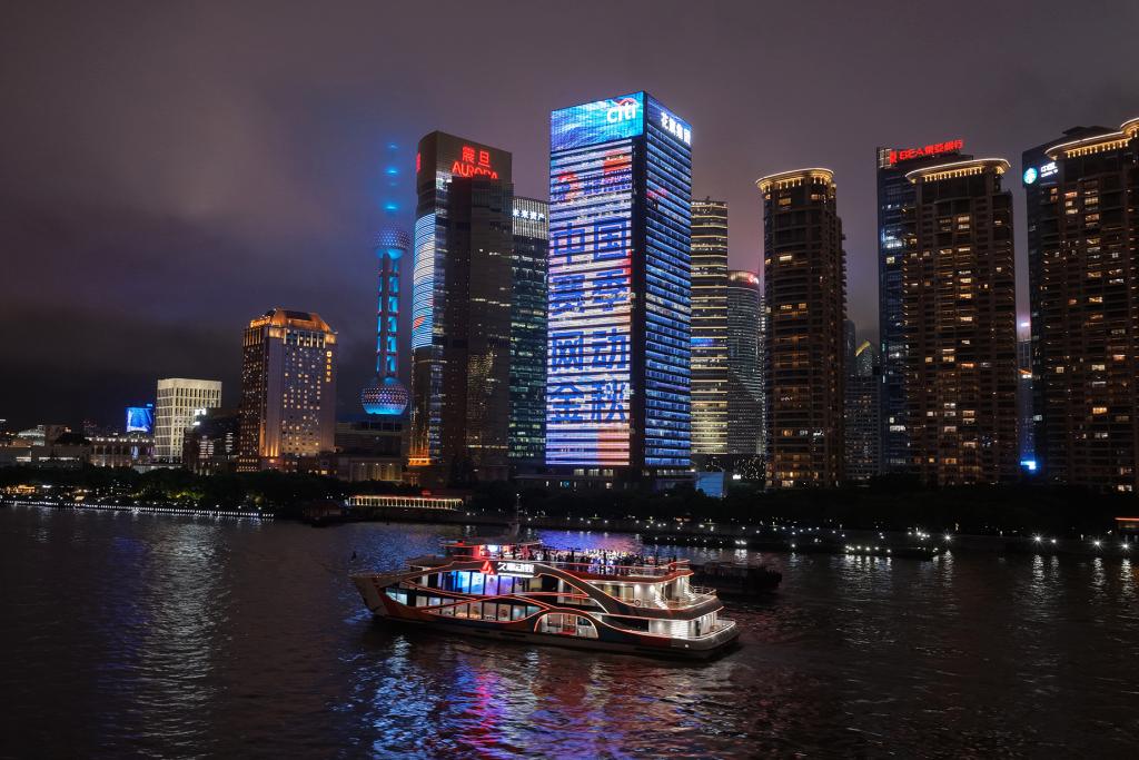 2026世界机器人运动会闭幕 场内比赛场外竞赛 COFE+咖啡机器人力压群雄夺魁